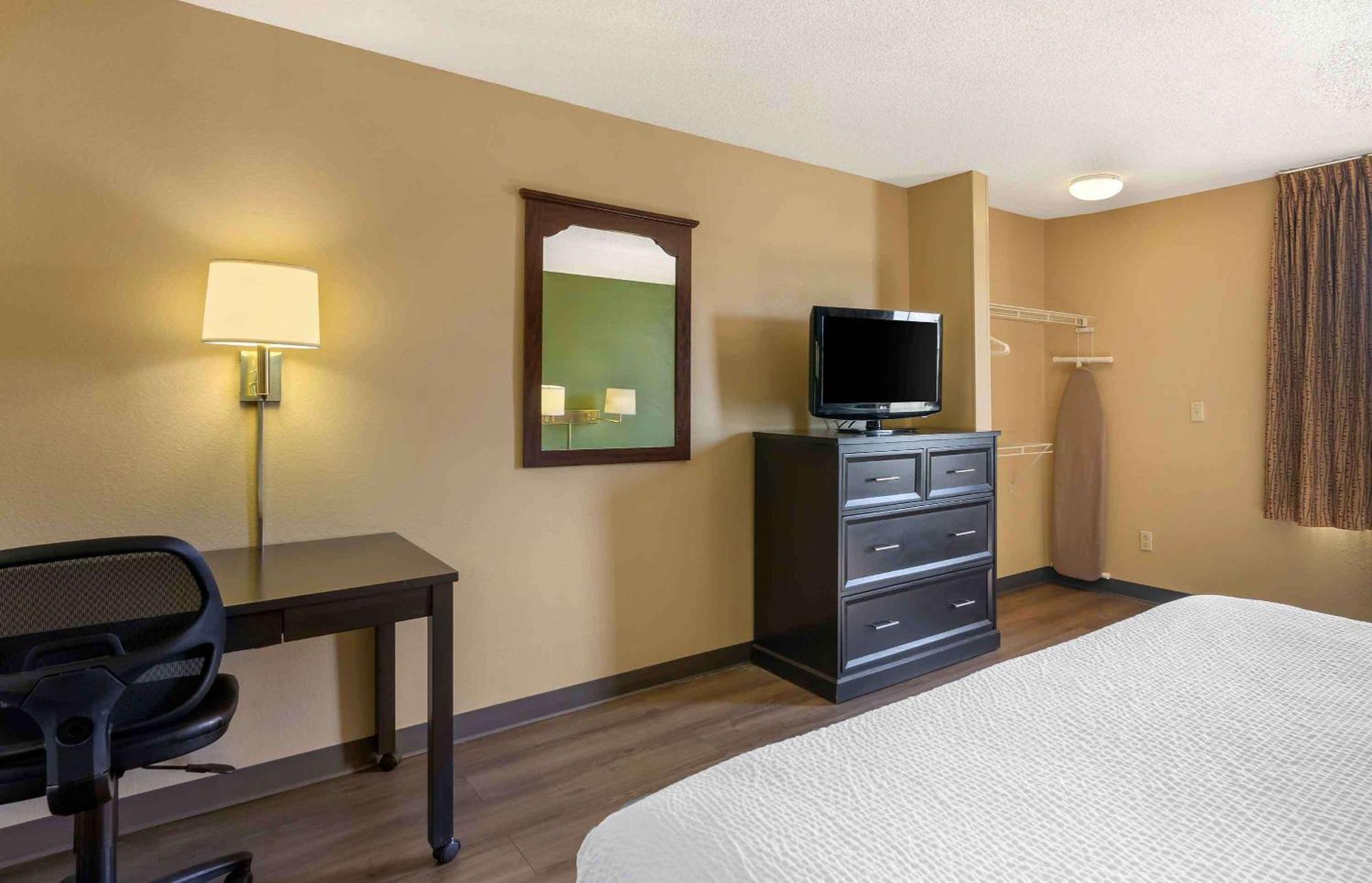 Extended Stay America Suites - St Petersburg - Clearwater - Executive Dr Largo Dış mekan fotoğraf