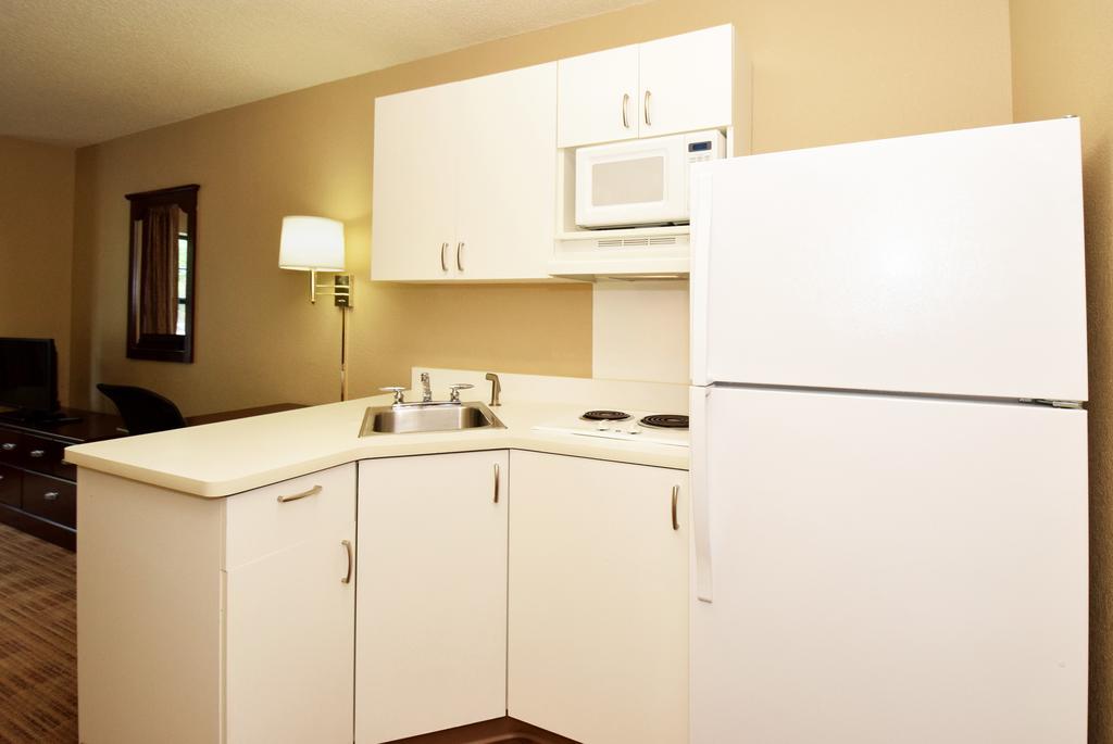 Extended Stay America Suites - St Petersburg - Clearwater - Executive Dr Largo Dış mekan fotoğraf